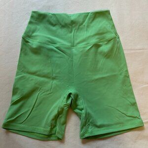Kamo Fitness Serenity Shorts 6 inches Light Green, Size XS (Like New)
